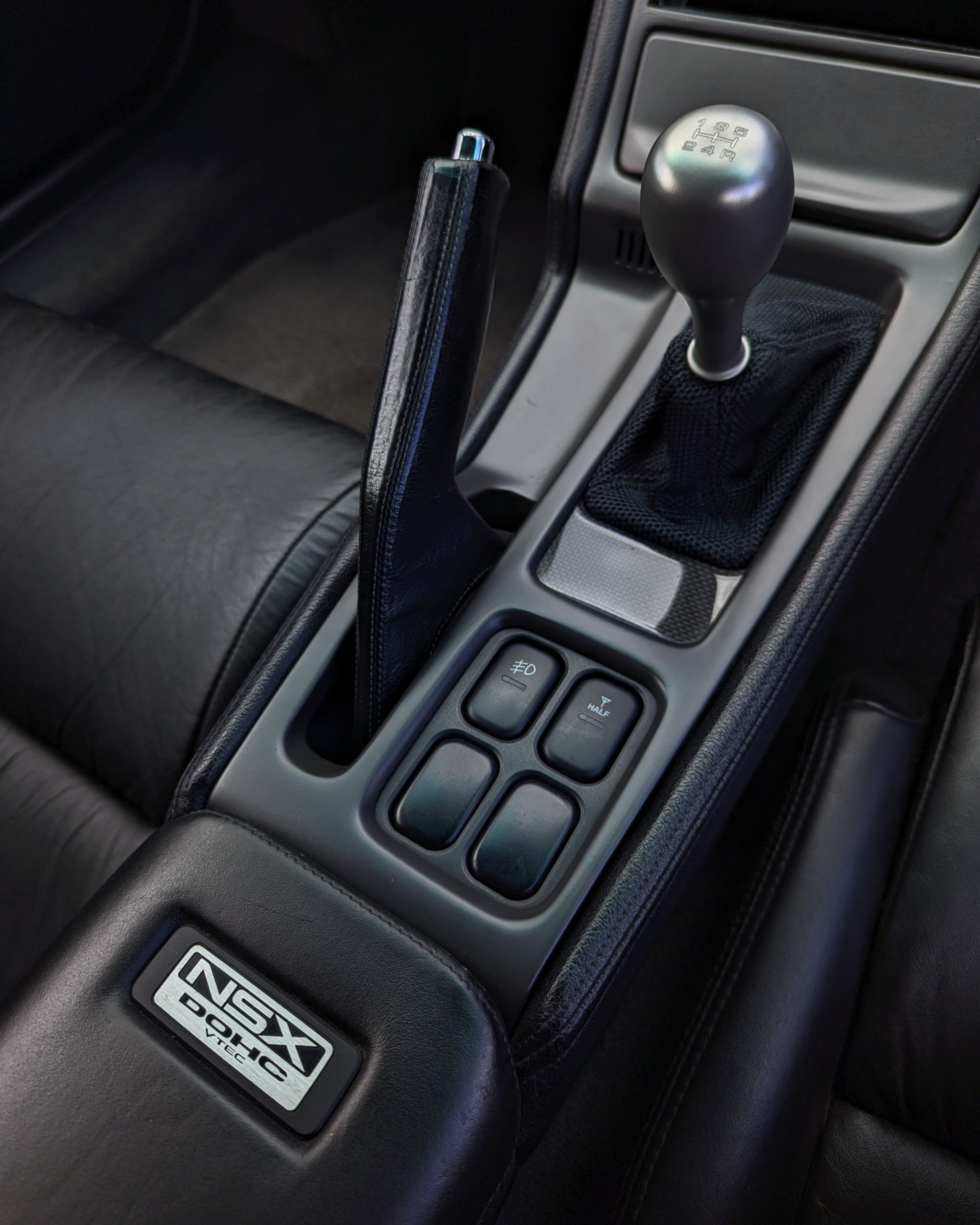 Formula Shift Knob, Titanium (Honda 5 Speed)